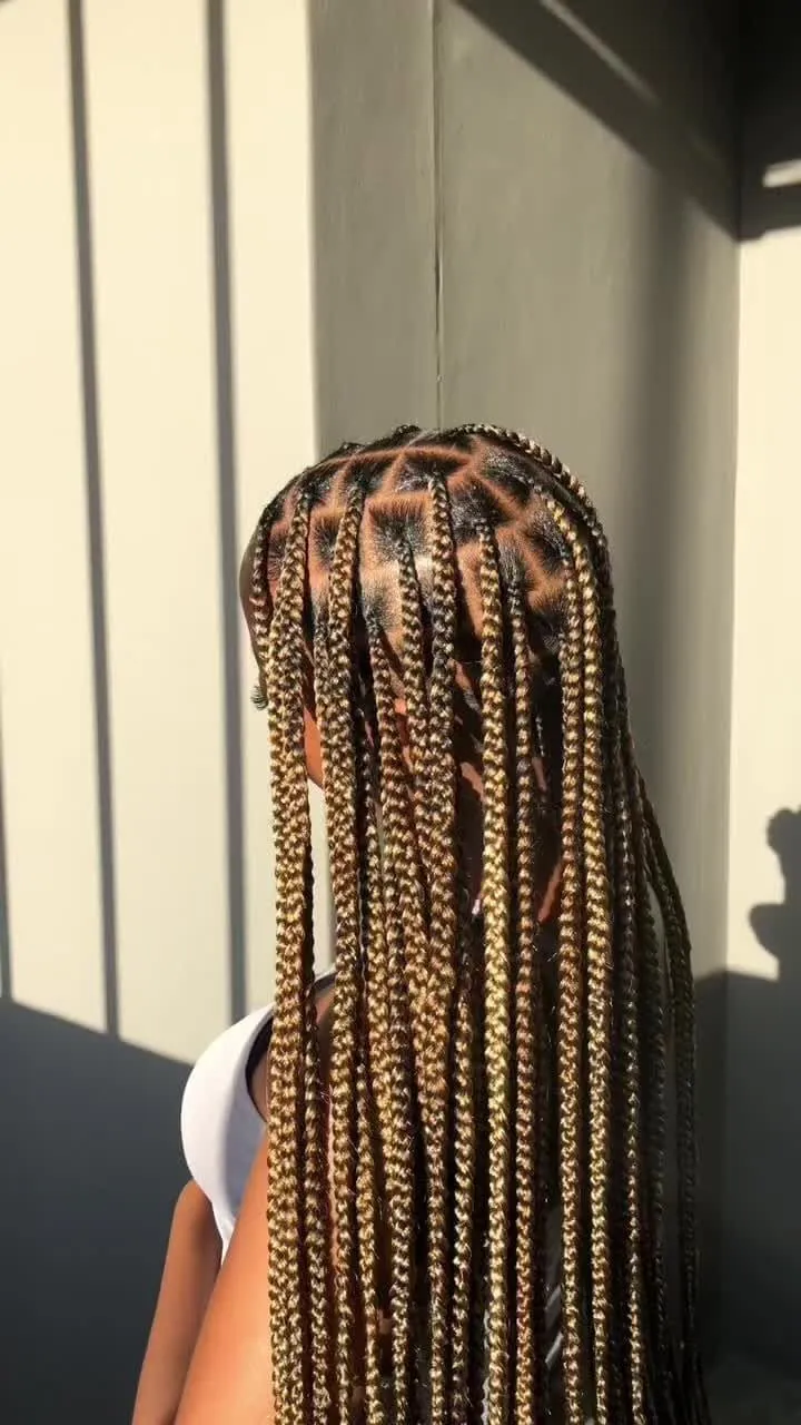 Bold statement jumbo braids with edge-friendly tension